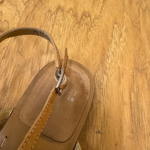 Stuart Weitzman Beaded T Sandals - Picture 4 of 7